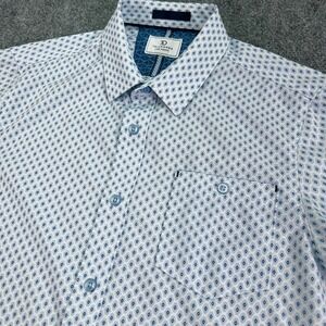 7 Diamonds Shirt Mens Small‎ Geometric Weston 4 Way Stretch Woven Short Sleeve
